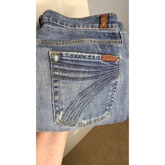 7 for all Mankind dojo Crop Size 28 - Picture 2 of 8